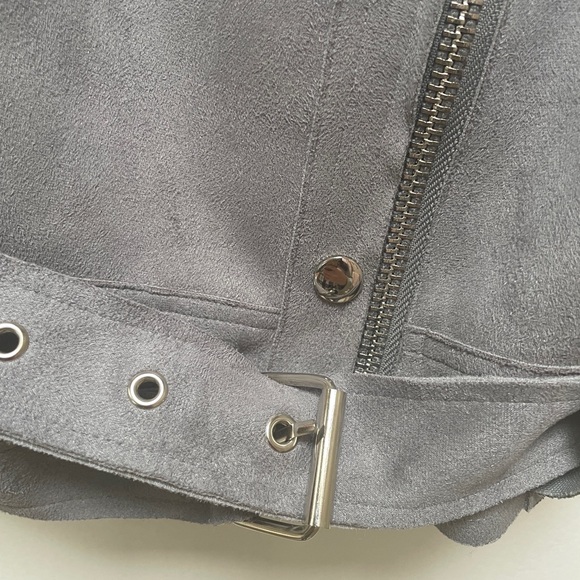 Grey Suede Like Vest - Picture 4 of 13